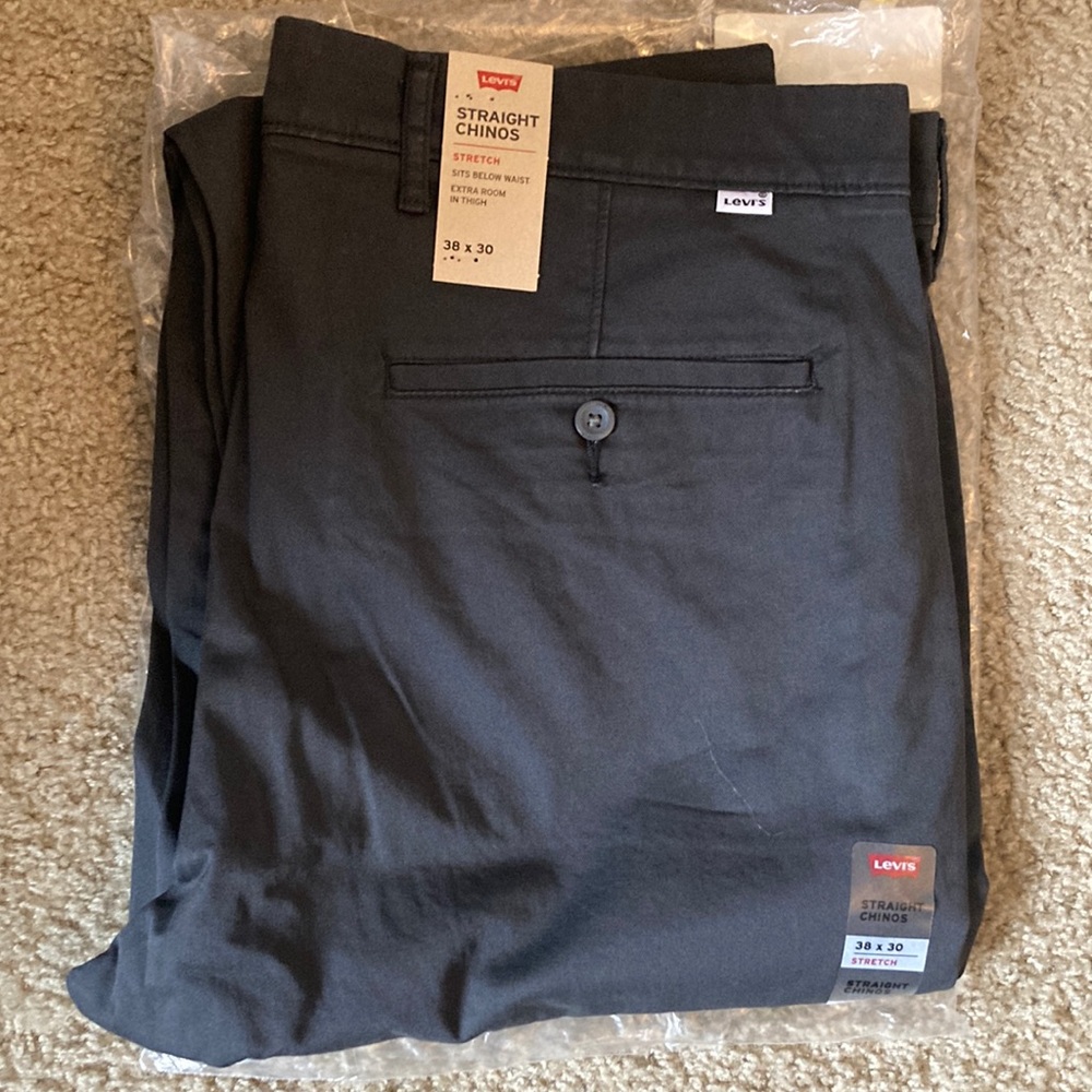 NWT Levi’s Mens 38 x 30 Straight Chinos (Gray Grey) w Stretch